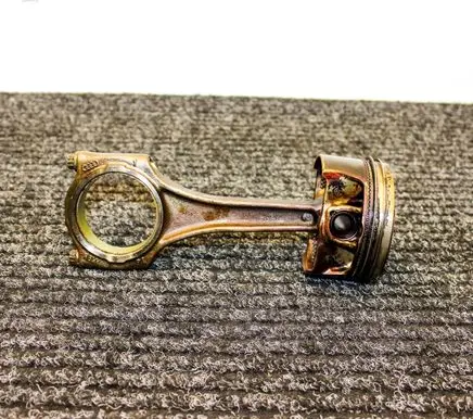 Piston