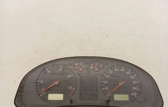 Volkswagen PASSAT B5.5 Speedometer (instrument cluster) 3B1919880C 110008920