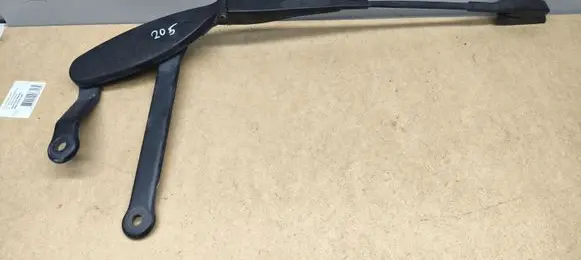 Front wiper blade arm