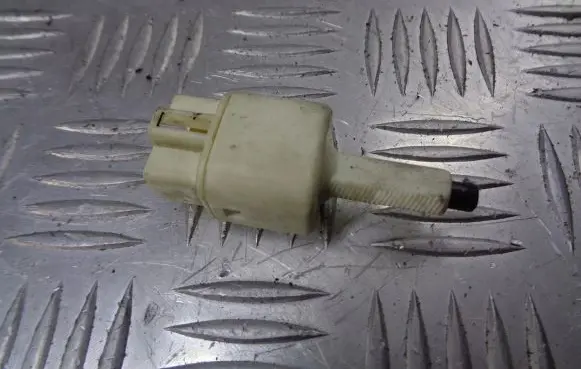 Toyota Avensis T250 Brake pedal sensor switch