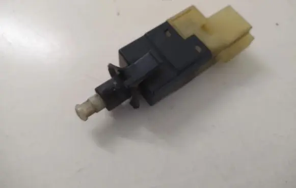 Mercedes-Benz Vito Viano W639 Brake pedal sensor switch A0015456709