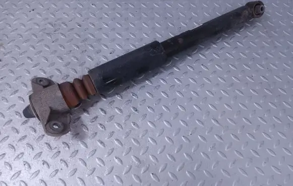 KIA Ceed Rear shock absorber/damper 55300J7CA0 55310J7CA0