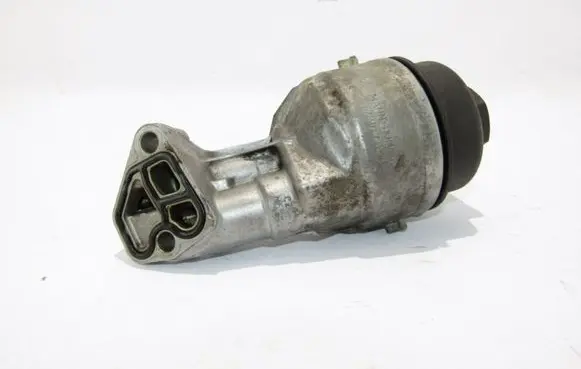 Skoda Fabia Mk1 (6Y) Oil filter mounting bracket 03D115403D