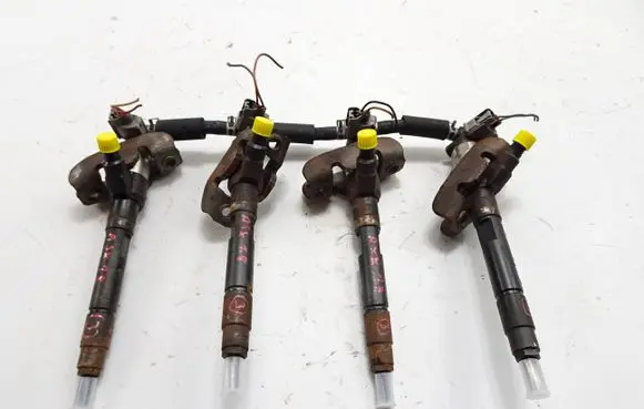 Fuel injector