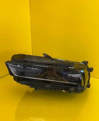 BMW 7 G70 Headlight/headlamp 5A63715-02