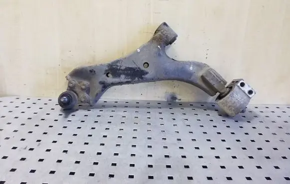 Chevrolet Captiva Front lower control arm/wishbone 96819161