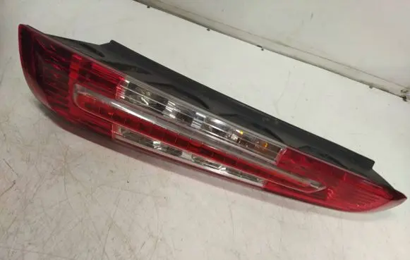 Ford C-MAX I Rear/tail lights 7M5113404AH