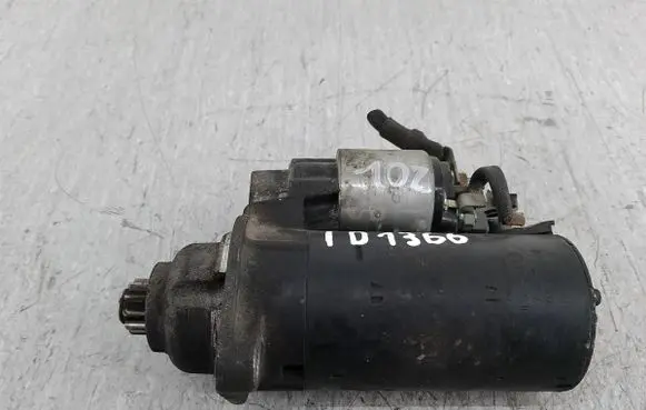Volkswagen Golf IV Starter motor 02A911023R