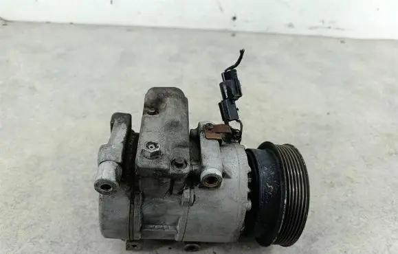 KIA Carens I Air conditioning (A/C) compressor (pump) 