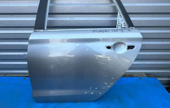 Hyundai i30 Rear door 