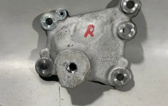 Porsche Macan (95B) Engine mounting bracket 94611521131 9461152111R
