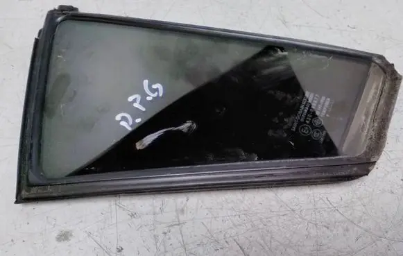 Mazda 3 I Rear vent window glass 