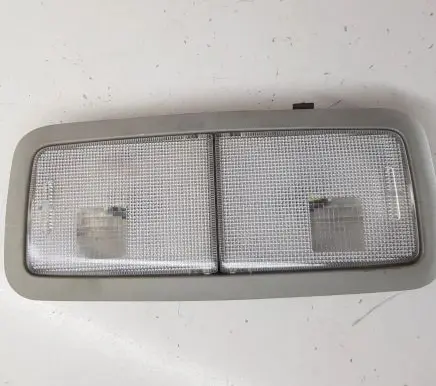 Toyota Avensis T270 Rear seat light 8125005030