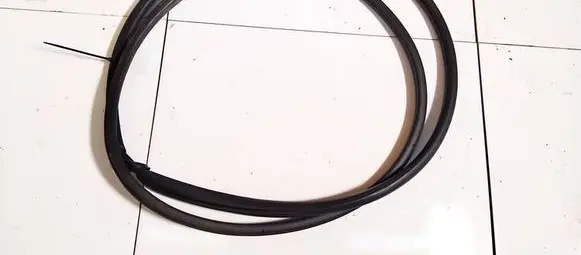 Subaru Forester SH Rubber seal front coupe door 