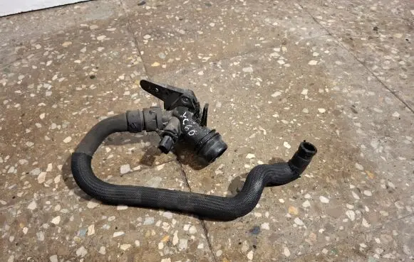 Volvo XC60 Engine coolant pipe/hose 30757462 30757462006