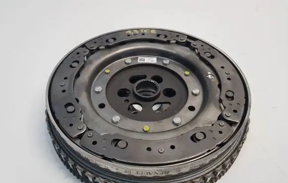 Renault Clio IV Dual mass flywheel 