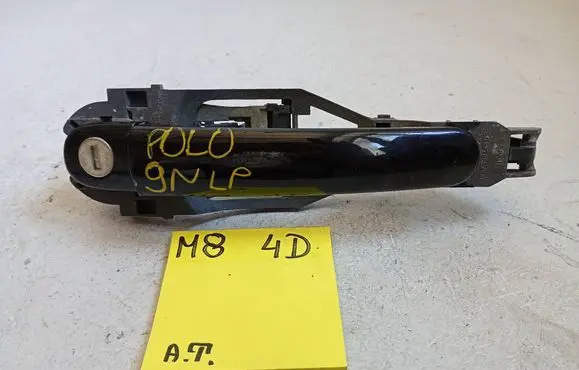 Volkswagen Polo IV 9N3 Front door exterior handle 3B0837885 3B0837886