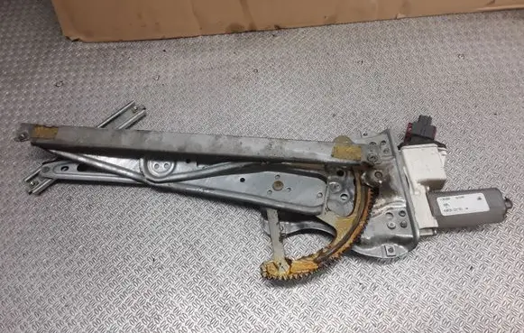 Toyota Corolla E120 E130 Front door window regulator with motor 6982002130