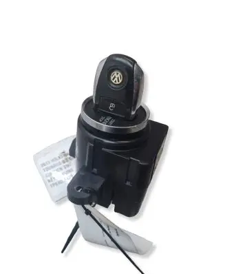 Volkswagen Touareg II Ignition lock 7P6905843B