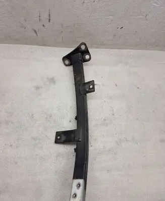 Audi A8 S8 D4 4H Fender mounting bracket 4H0821394