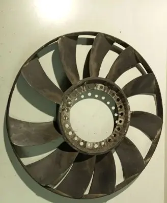 Volkswagen PASSAT B5 Fan impeller 058121301B