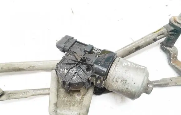 Peugeot 206 Wiper motor 0390241523