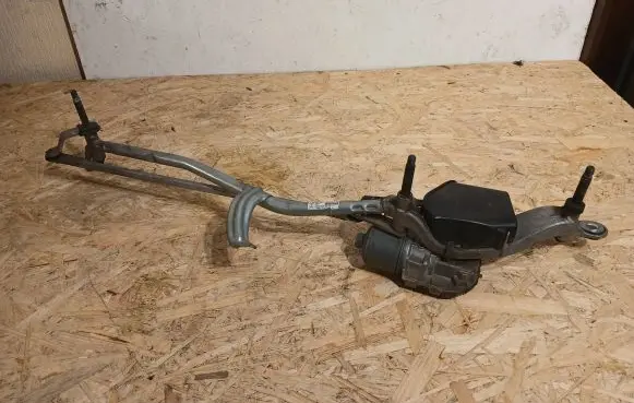 Mercedes-Benz GLC X253 C253 Front wiper linkage and motor A2538205600 20181114 3397021661