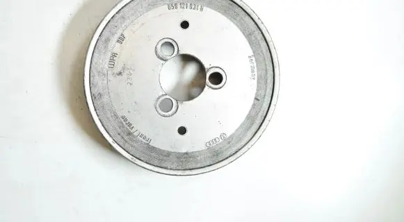 Audi A6 S6 C6 4F Water pump pulley 059121031H