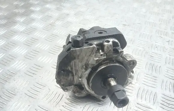 BMW 1 E81 E87 Fuel injection high pressure pump 0445010045 7788670