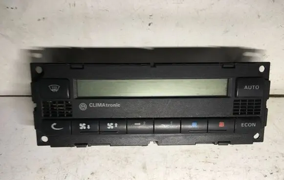 Volkswagen Golf IV Climate control unit