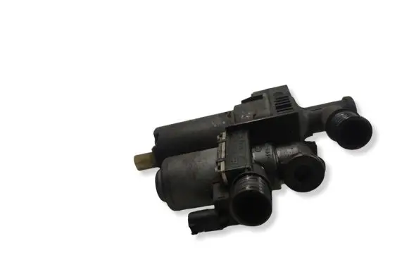 BMW 3 E46 Coolant heater control valve 1147412149