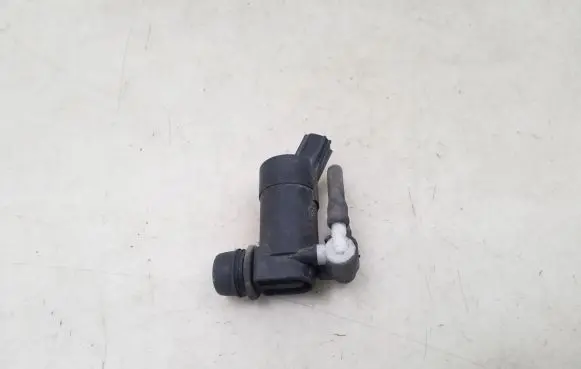 Volvo V50 Windscreen/windshield washer pump 1S7117K624FE