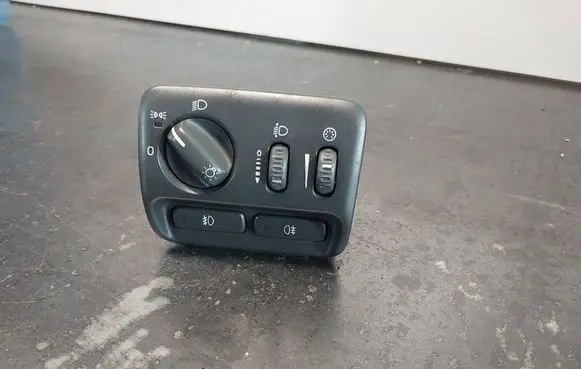Light switch