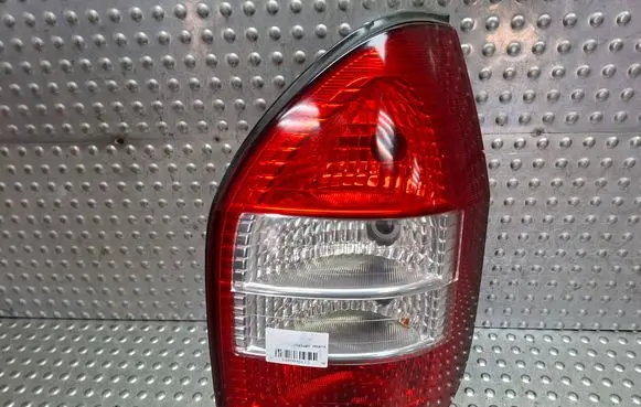 Opel Zafira A Rear/tail lights S27639040