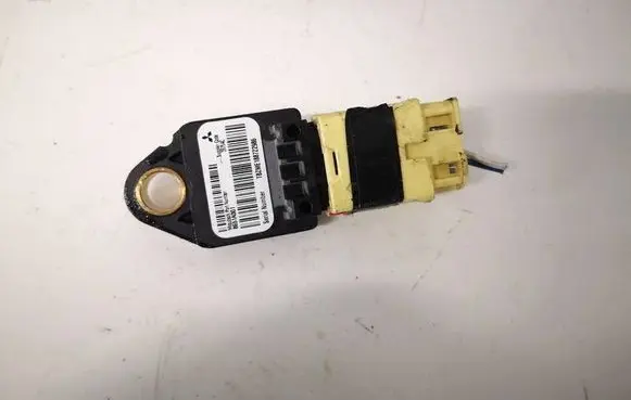 Mitsubishi Outlander Airbag deployment crash/impact sensor 8651A001
