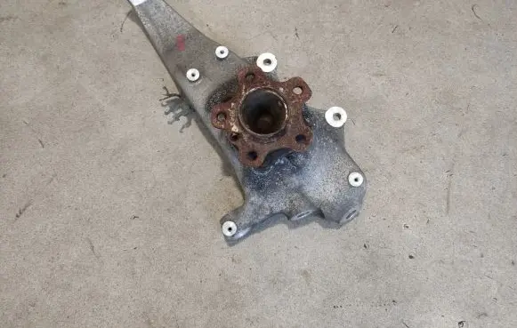 BMW 7 G11 G12 Front wheel hub 6884379 6861139