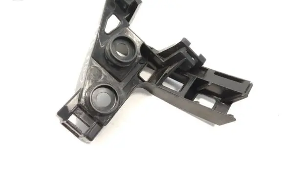 Volkswagen Golf VII Bumper support mounting bracket corner 5G6807393A