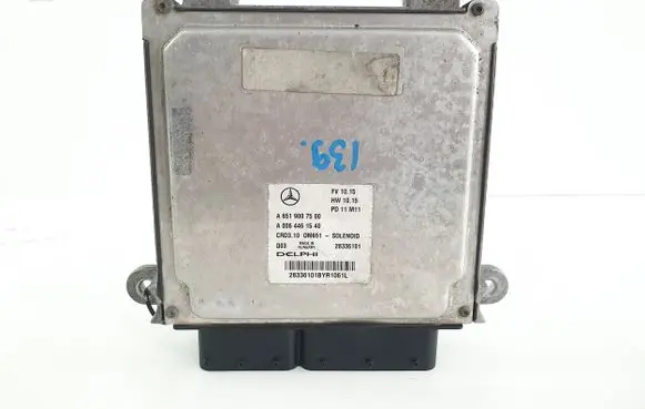 Mercedes-Benz C W204 Engine control unit/module A6519007500 A0064461540