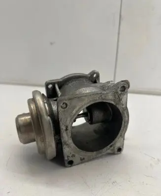 Volkswagen Phaeton EGR valve 102822