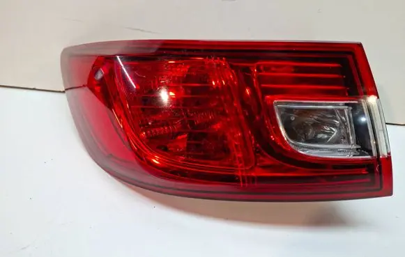 Renault Clio IV Rear/tail lights S27639472 265553021R