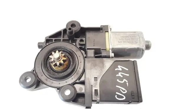 Renault Megane III Front door window regulator motor 807303972R 915243200 0130822479