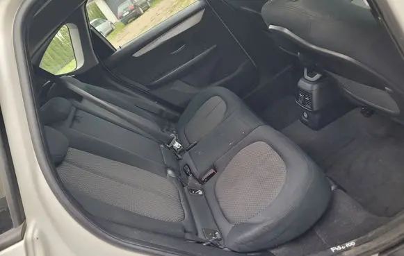 BMW 2 F45 Second row seats