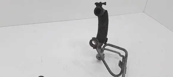 Nissan Almera Tino Turbo turbocharger oiling pipe/hose