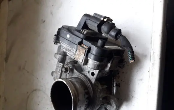 Opel Vectra C Engine shut-off valve 