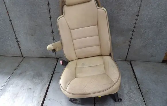 Land Rover Discovery Front driver seat