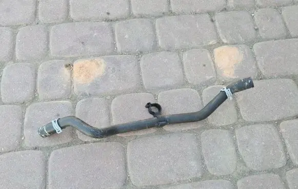 Opel Insignia B Engine coolant pipe/hose 39105749