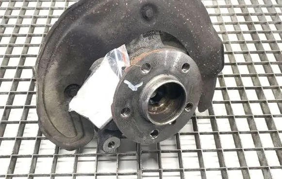 Mini Clubman F54 Front wheel hub spindle knuckle 6876645