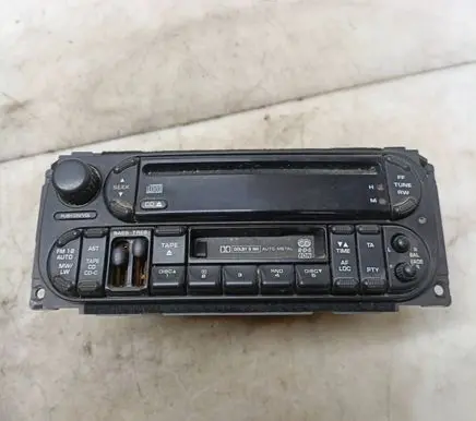 Chrysler Voyager Radio/CD/DVD/GPS head unit 153282KHZ P04858543AAG T01AA0791A9144