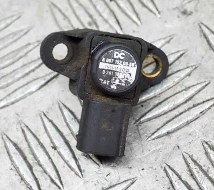 Mercedes-Benz Sprinter W906 Air pressure sensor 0261230196 A0071530028