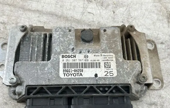 Toyota Aygo AB10 Engine control unit/module 0261S07567 896610H250 1039S54798